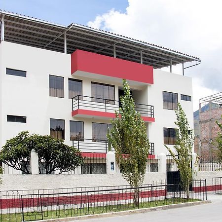 Hostal Santa Rosa Caraz Екстериор снимка