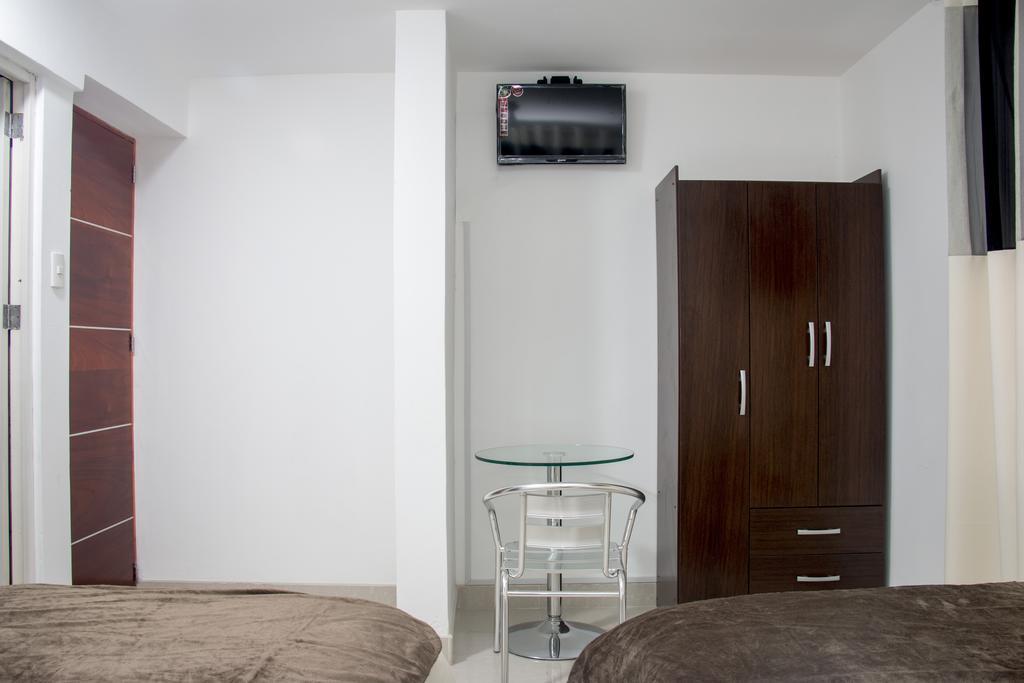 Hostal Santa Rosa Caraz Стая снимка