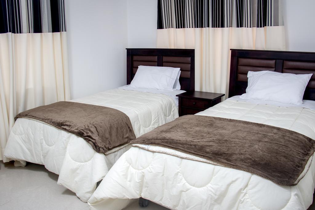 Hostal Santa Rosa Caraz Стая снимка