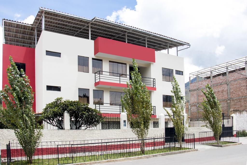 Hostal Santa Rosa Caraz Екстериор снимка